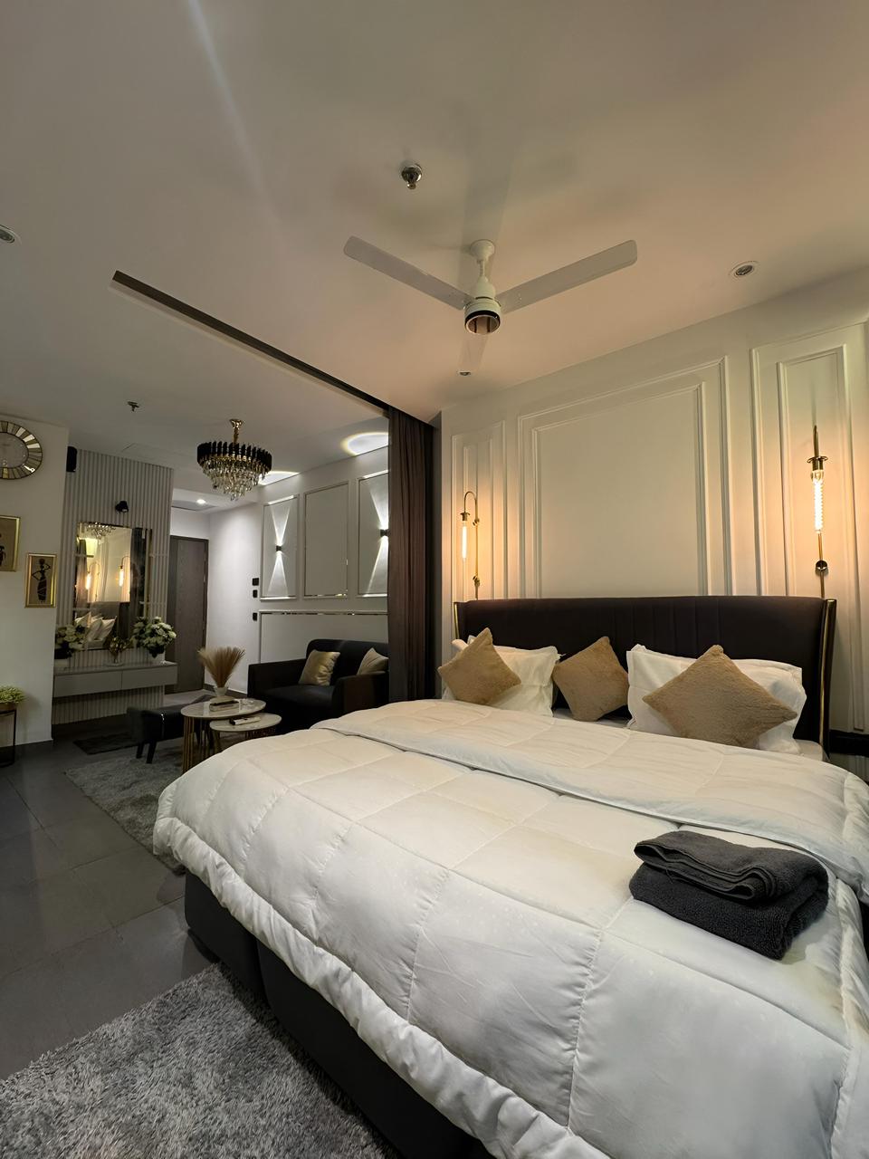 Premium / Skyline Room (30–37 Floor) - Image 3