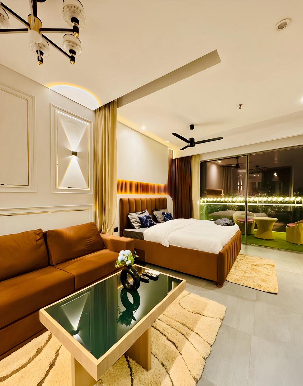 Elite / Signature Room (38–43 Floor)